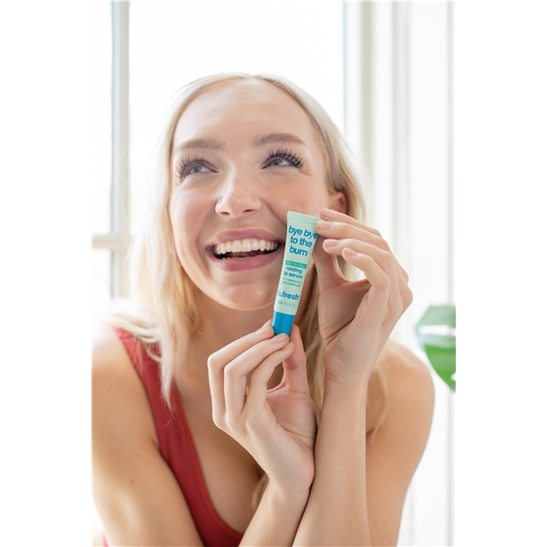b. fresh Bye Bye To The Burn - Lip Serum (Billede 2 af 3)