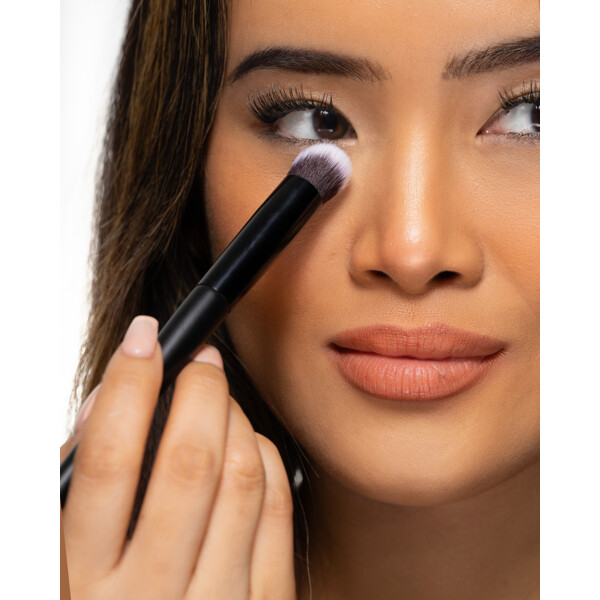 Brushworks No. 8 Precise Angled Concealer Brush (Billede 7 af 9)