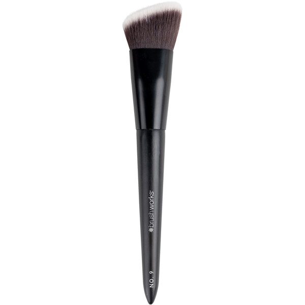 Brushworks No. 9 Angled Flat Foundation Brush (Billede 3 af 11)