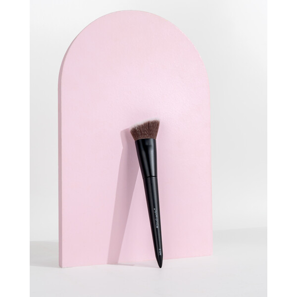 Brushworks No. 9 Angled Flat Foundation Brush (Billede 6 af 11)