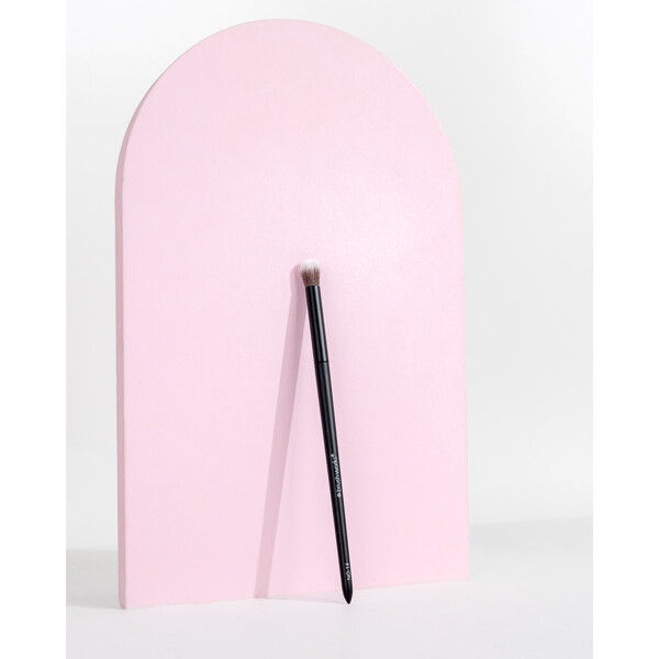 Brushworks No. 14 Fluffy Blending Eye Brush (Billede 5 af 6)