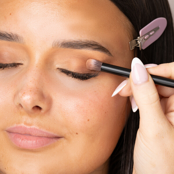 Brushworks No. 16 Tapered Blending Eye Brush (Billede 7 af 7)