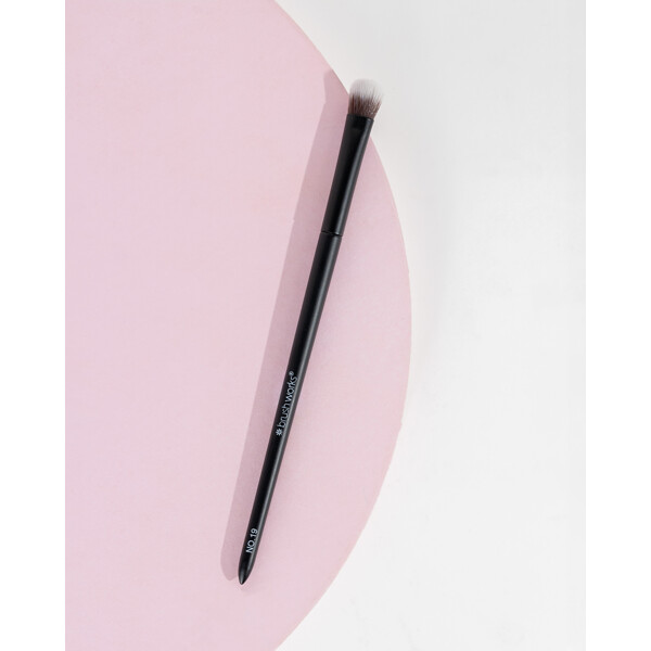 Brushworks No. 19 Crease Blending Eye Brush (Billede 5 af 6)