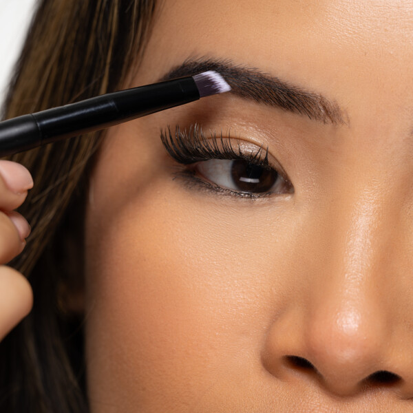 Brushworks No. 21 Precise Brow Brush (Billede 7 af 8)