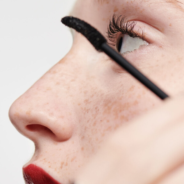 High Impact Zero Gravity Mascara (Billede 2 af 7)
