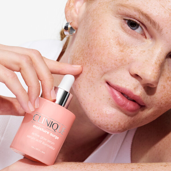 Moisture Surge Active Glow Serum (Billede 4 af 8)