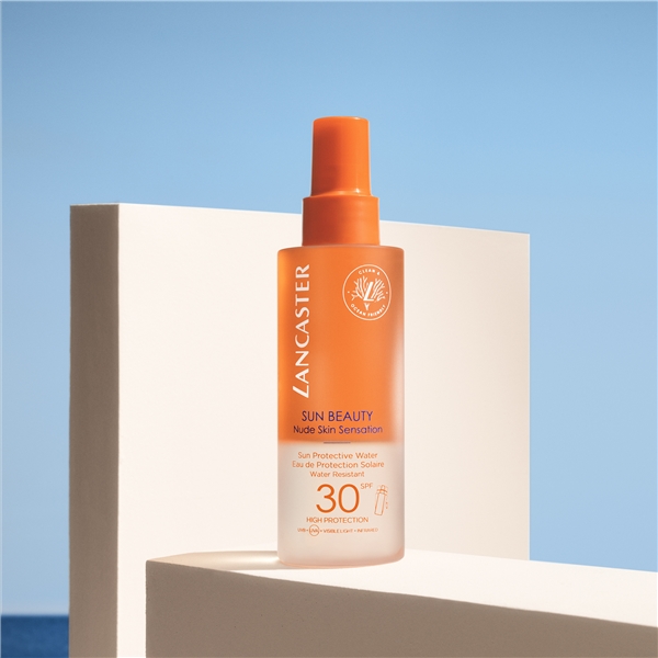 Lancaster SPF30 Sun Beauty Sun Protective Water (Billede 3 af 3)