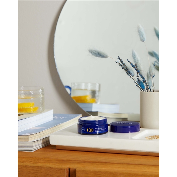Nivea Q10 Anti Wrinkle Sensitive Night Cream (Billede 2 af 5)