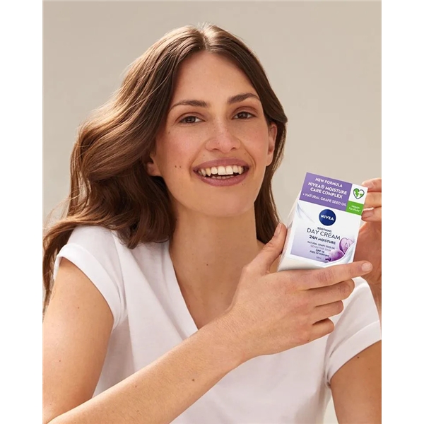 Nivea Soothing Day Cream - Sensitive Skin (Billede 4 af 6)