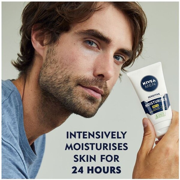 Nivea Men Sensitive Face Moisturiser SPF15 (Billede 3 af 8)