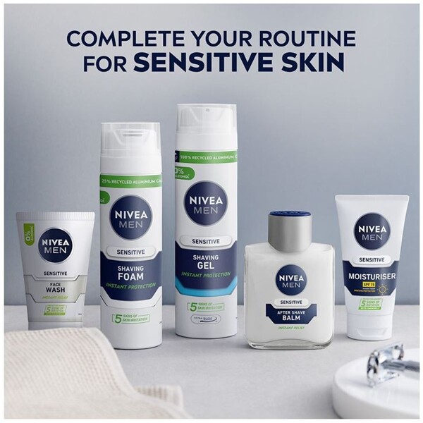 Nivea Men Sensitive Face Moisturiser SPF15 (Billede 8 af 8)