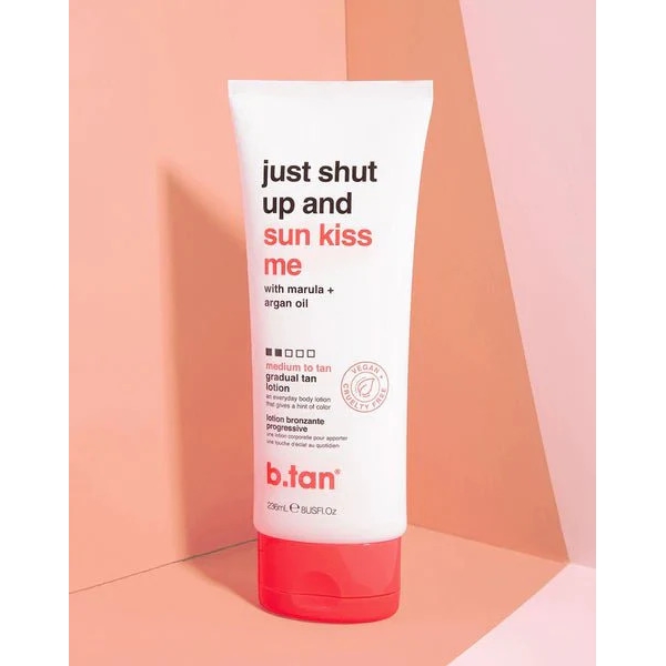 Just Shut Up & Sunkiss Me Gradual Tan Lotion (Billede 2 af 3)