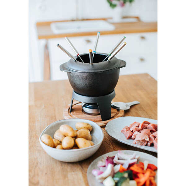 Fonda Fondue i støbejern med akacietræplade (Billede 2 af 2)