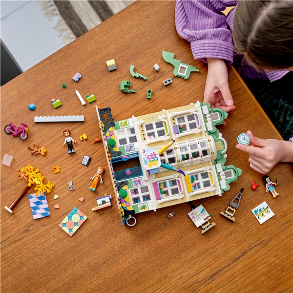41711 LEGO Friends Emmas Kunstskole (Billede 5 af 8)