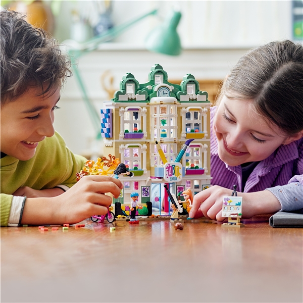 41711 LEGO Friends Emmas Kunstskole (Billede 6 af 8)