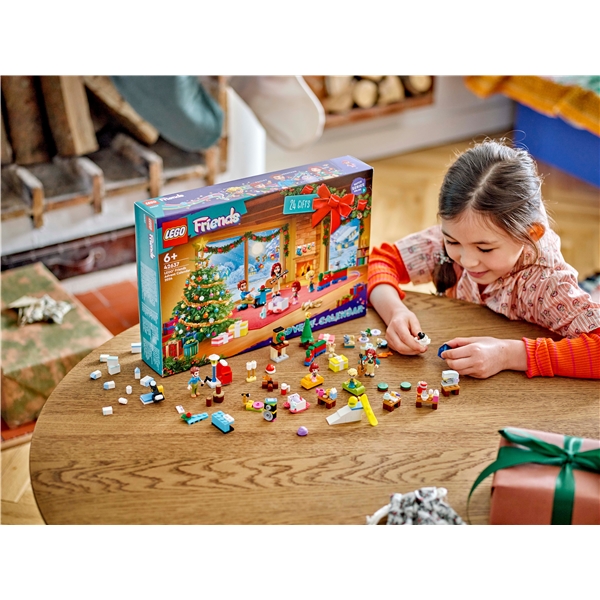 42637 LEGO Friends Julekalender (Billede 4 af 5)