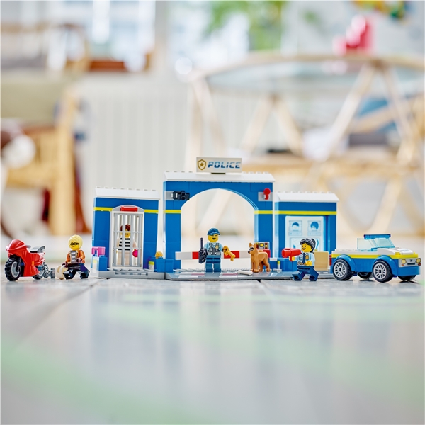 60370 LEGO City Skurkejagt ved Politistationen (Billede 6 af 6)