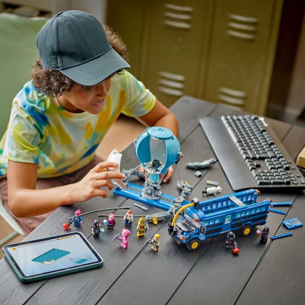 77073 LEGO Fortnite Battle Bus (Billede 4 af 6)