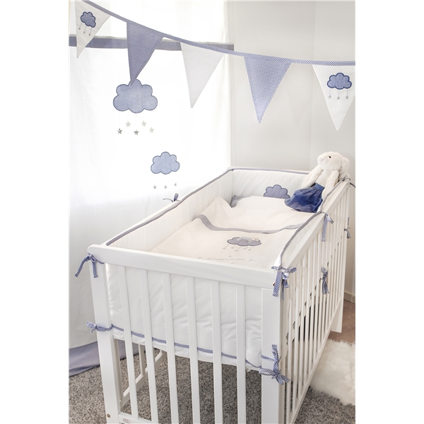 BLISS Sthlm Sæt Sengetøj Tremmeseng Cloud Dreams (Billede 2 af 5)