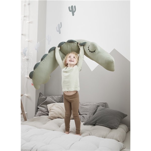 Done By Deer Comfy Body Pillow Croco (Billede 2 af 5)