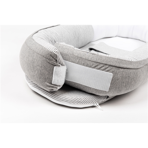 Doomoo Babynest Stribet Grå (Billede 3 af 7)